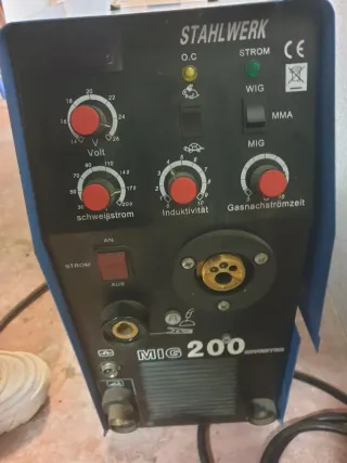 Soldador Stahlwerk MIG 200 con bombonas