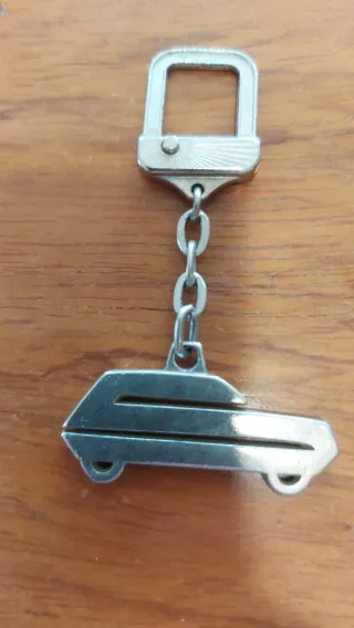 Llavero Renault Supercinco.