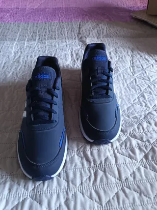 Deportivas Adidas Azul y Blanco