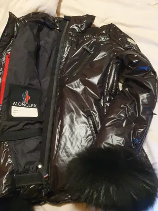 Piumino Moncler donna nero