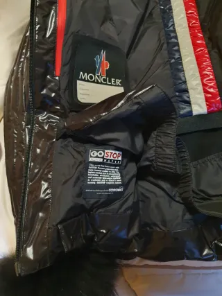 Piumino Moncler donna nero