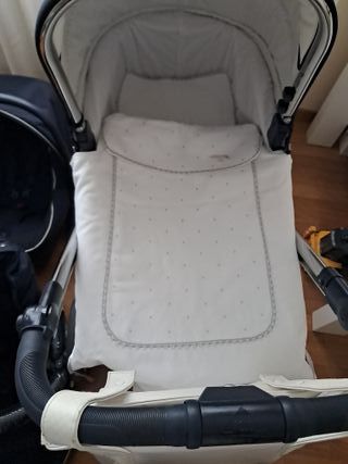 Bebecar ip-op Trio, se entrega con sacos y paragua