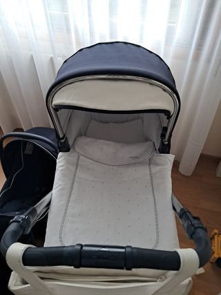 Bebecar ip-op Trio, se entrega con sacos y paragua