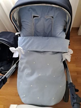 Bebecar ip-op Trio, se entrega con sacos y paragua