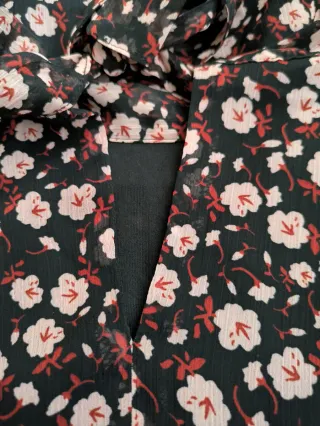 Vestido Negro Flores Rosa Zara