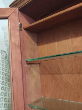 Vitrina pequeña madera