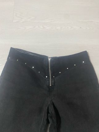 Pantalón jeans negro tachuelas Noon talla 40