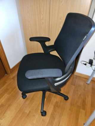 Poltrona da ufficio nera