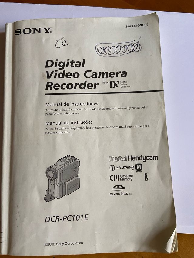 Sony Handycam DCR-PC101E PAL. con accesorios