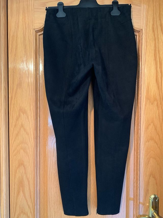 Pantalón Zara tacto ante negro