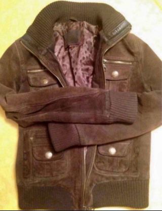 Cazadora de Piel Marrón Bershka. Talla M.