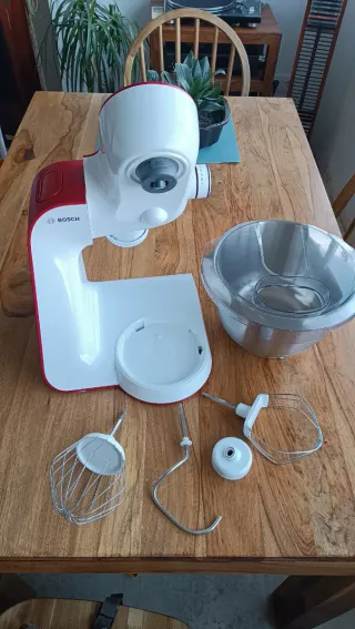 Robot amasador Bosch.