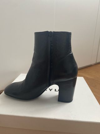 Botines tacón Bimba y Lola negros T37