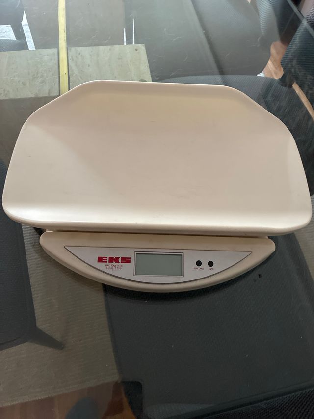 Balanza Digital EKS para Bebés