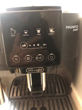 Cafetera Super Automática DeLonghi Magnifica Start