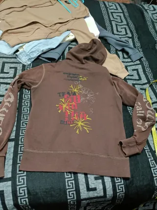 Chaqueta con capucha M