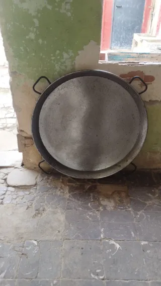 Caldero 4 asas para 50 personas