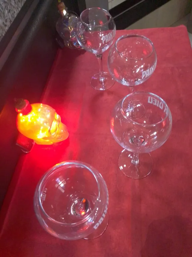 Set 4 Bicchieri Paix Dieu