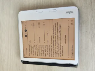 Ebook Kobo Libra Color con custodia e penna Kobostylus2