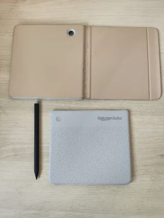 Ebook Kobo Libra Color con custodia e penna Kobostylus2