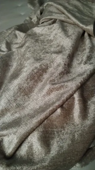 Cortina terciopelo beige/Dorado muy elegante  de