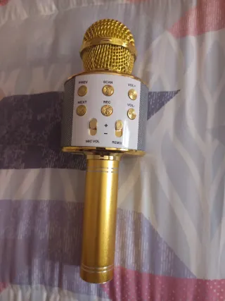 Micrófono Karaoke Inalámbrico Dorado