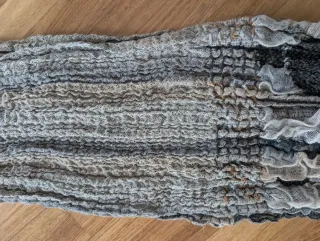 Sciarpa donna grigia e nere