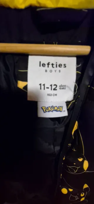 Chaqueta Pokemon Niño Negra y Amarilla