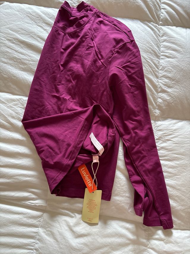 Pijama morado talla M con etiqueta