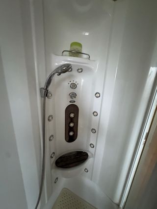 Ducha hidromasaje con mampara cristal