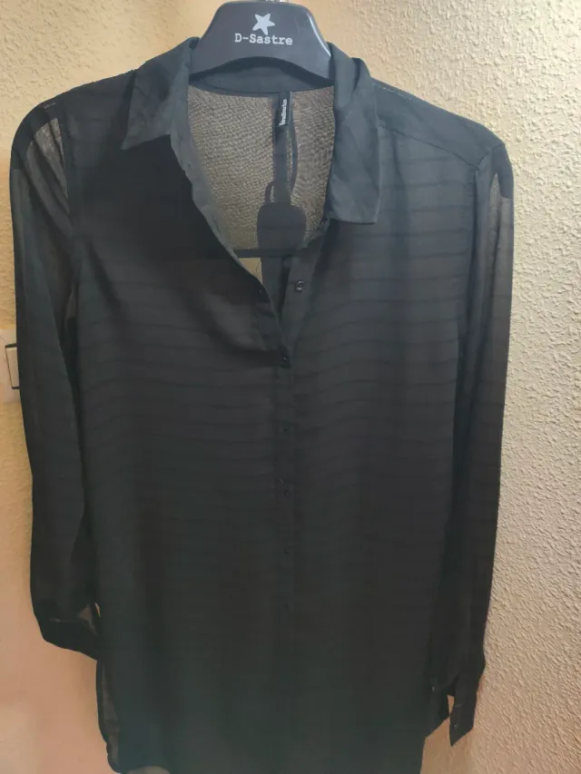 Camisa transparente negra