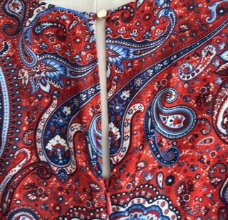 Vestido Springfield estampado paisley Rojo