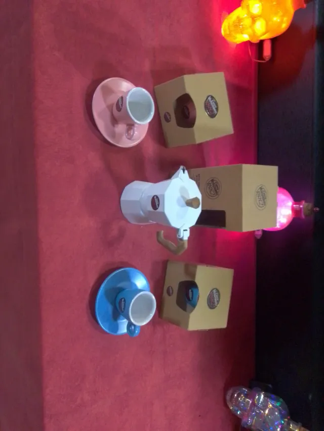 Set Moka e 4 Tazzine Caffè Vergano