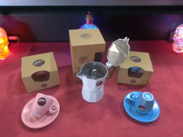 Set Moka e 4 Tazzine Caffè Vergano