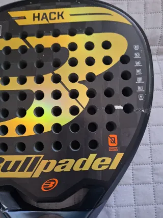 Pala de pádel Bullpadel Hack