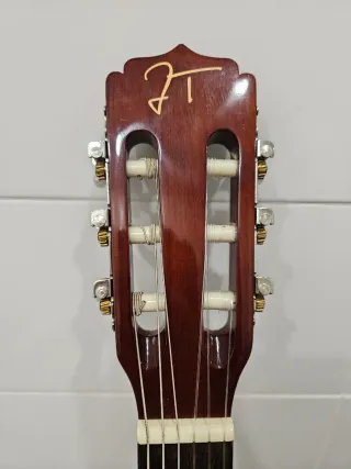 Guitarra Clásica Infantil con funda y reposapie