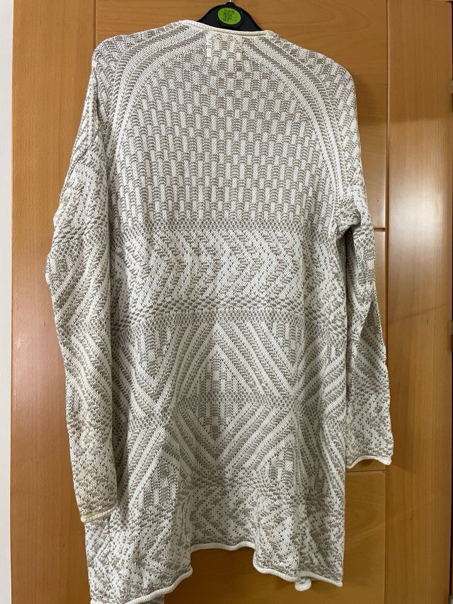 Rebeca larga beige y blanca