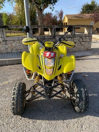 Suzuki LTZ 400
