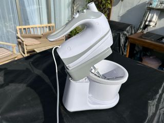 Batidora amasadora Thulos con bol.  TURBO