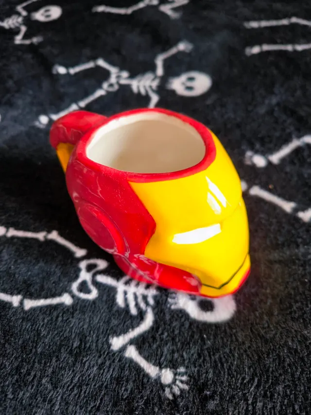 Taza Ironman Cerámica Roja y Amarilla