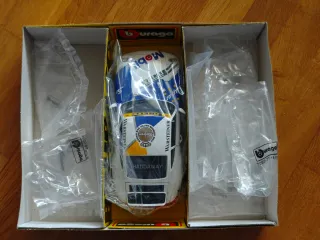 Porsche 911 Carrera 993 Bburago 1998 1/18