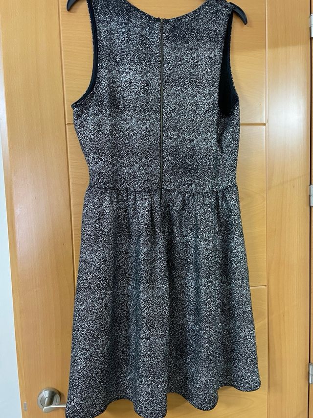 Vestido plateado y negro