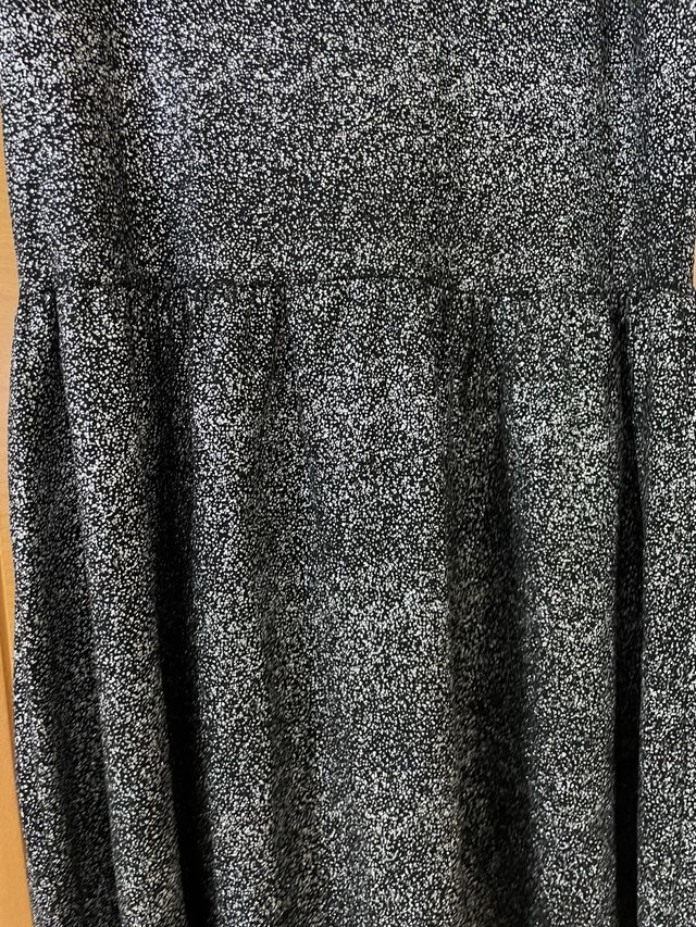 Vestido plateado y negro