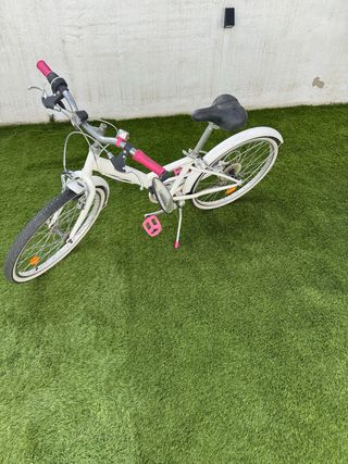 Bicicleta infantil niña blanca