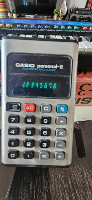 Lote de calculadoras y teclados Casio