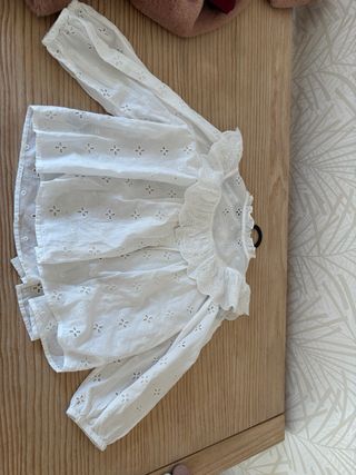 Blusa blanca volantes S