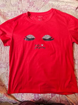 Camiseta SHEIN XL Estampado Ojos Hello Gorgeous