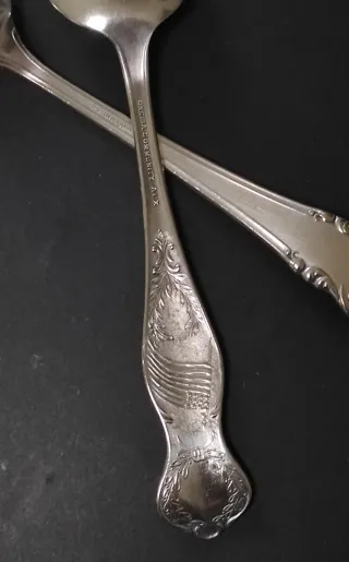 2 Cucchiai Oneida Community placcato argento