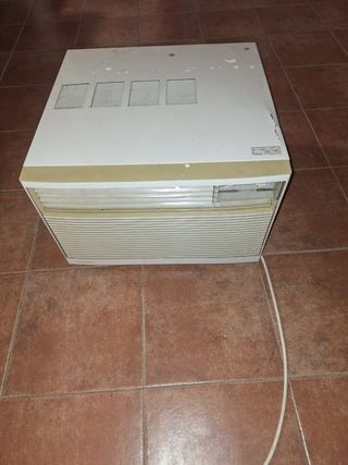 Aire Acondicionado Ventana Beige/Blanco