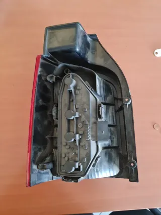 Piloto trasero derecho Volkswagen T5